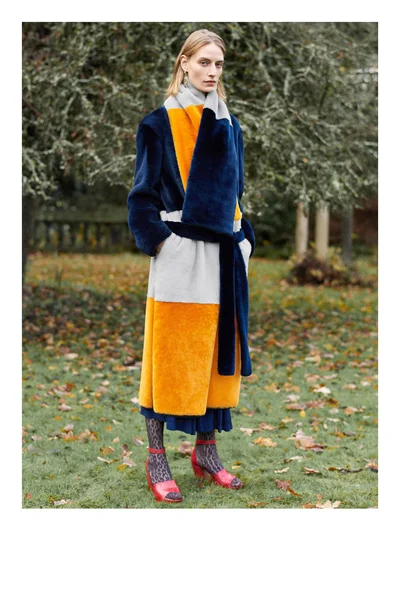 Look 25